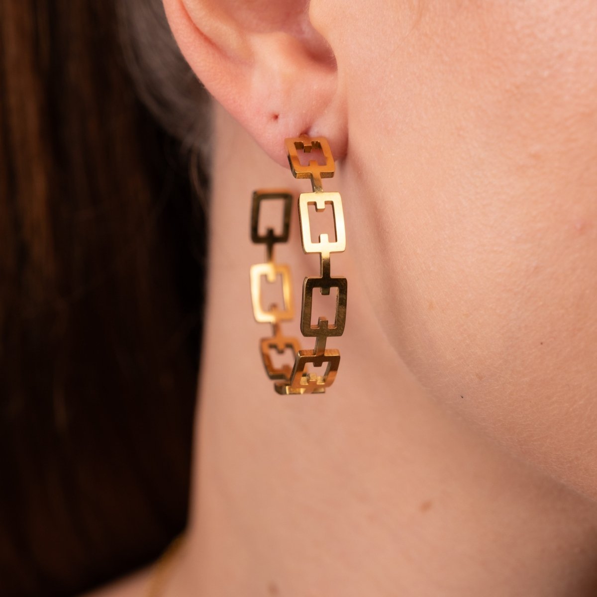 Hoop Earrings Alexandra Hoop Earrings 18K Gold Plated in 18K gold-plated – Meiva earrings view 5