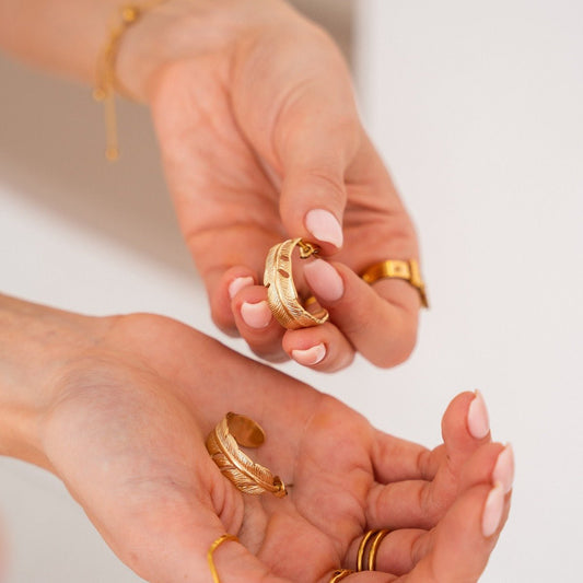 Hoop Earrings Atena Hoop Earrings 18K Gold Plated in 18K gold-plated – Meiva earrings view 2