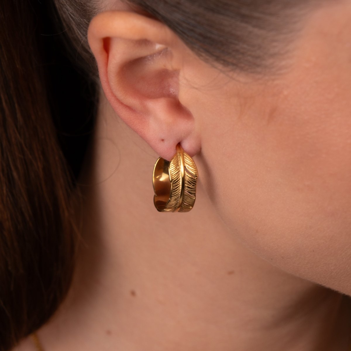Hoop Earrings Atena Hoop Earrings 18K Gold Plated in 18K gold-plated – Meiva earrings view 7