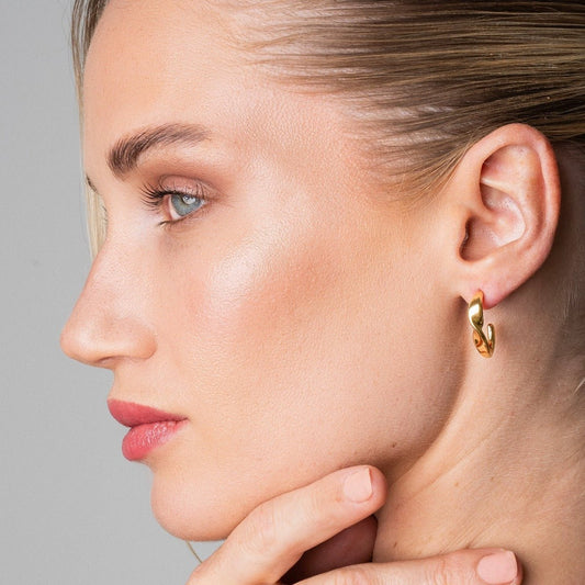 Hoop Earrings Luci Hoop Earring Gold Plated 18K in 18K gold-plated – Meiva earrings view 2