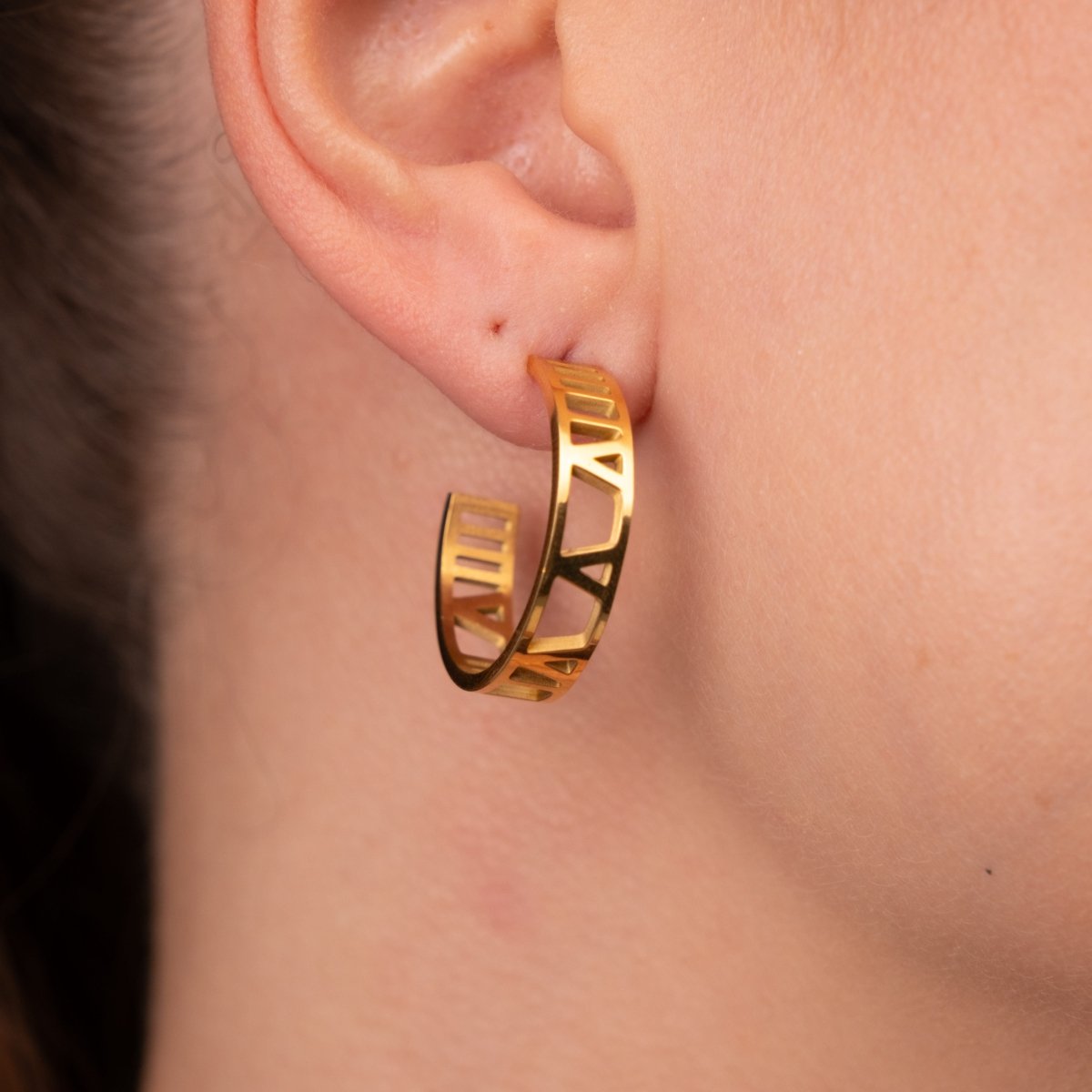 Hoop Earrings Numeral Hoop Earrings 18K Gold-Plated in 18K gold-plated – Meiva earrings view 4
