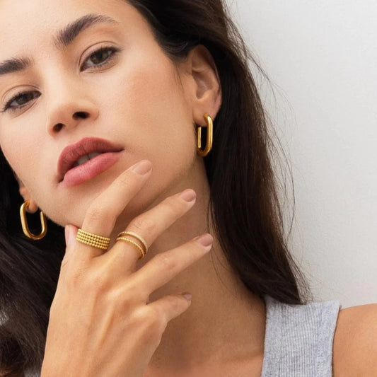 Hoop Earrings Piper Hoop Earrings 18K Gold-Plated in 18K gold-plated – Meiva earrings view 2
