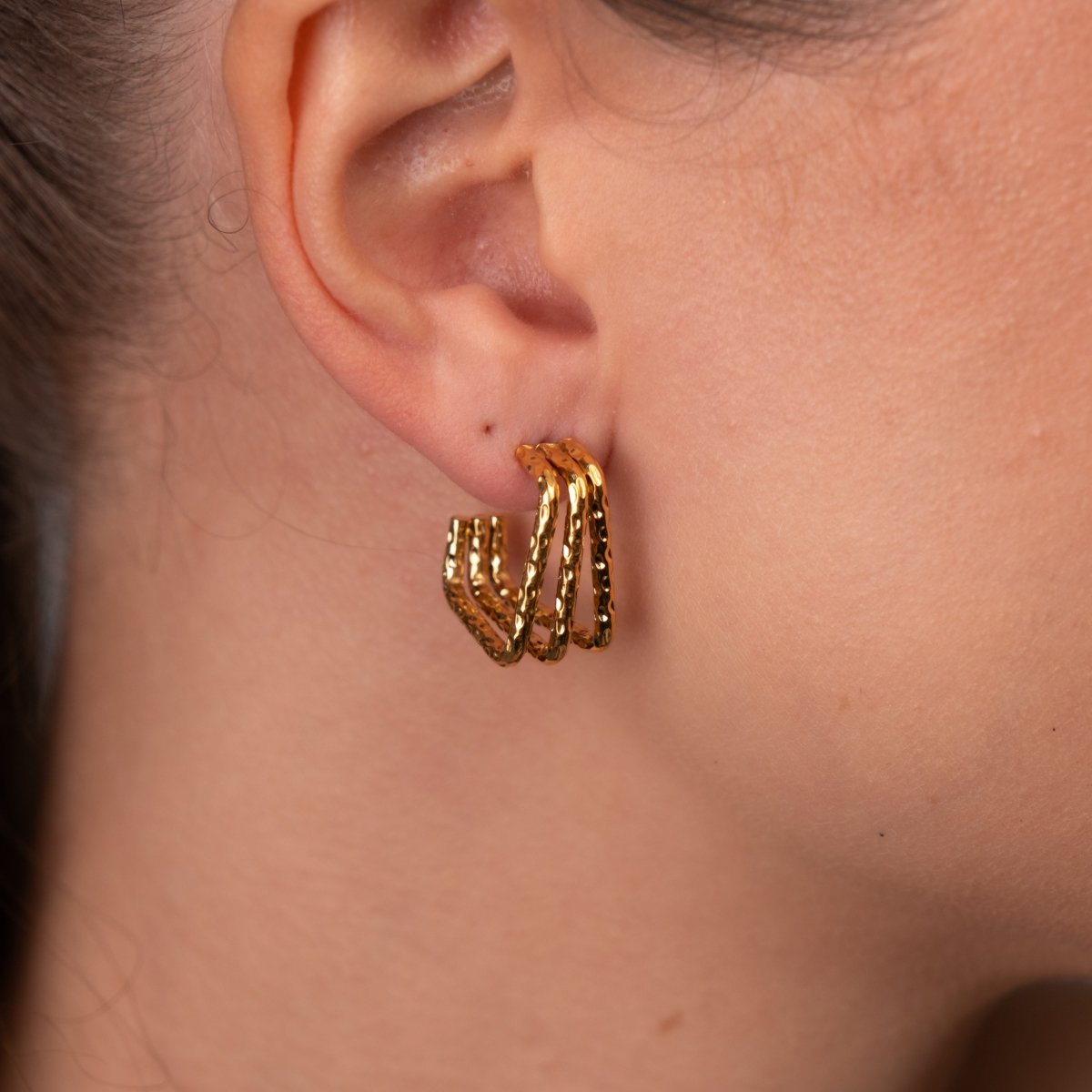 Hoop Earrings Square Hoop Earrings 18K Gold-Plated in 18K gold-plated – Meiva earrings view 7