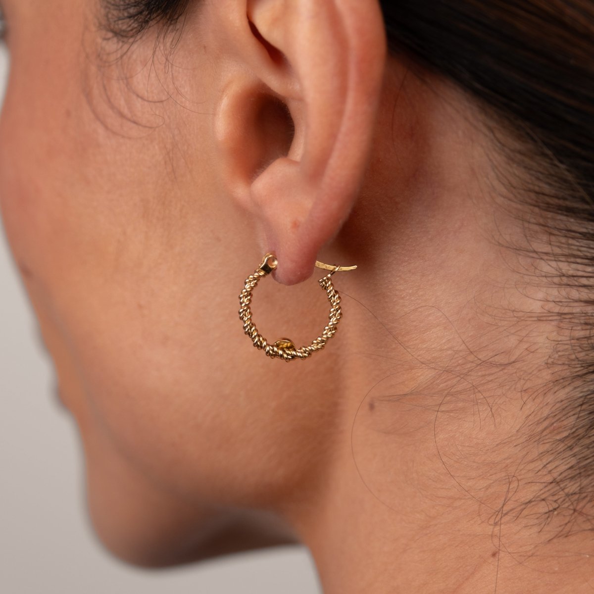 Hoop Earrings Textured Hoop Earring Gold Plated 18K in 18K gold-plated – Meiva earrings view 10