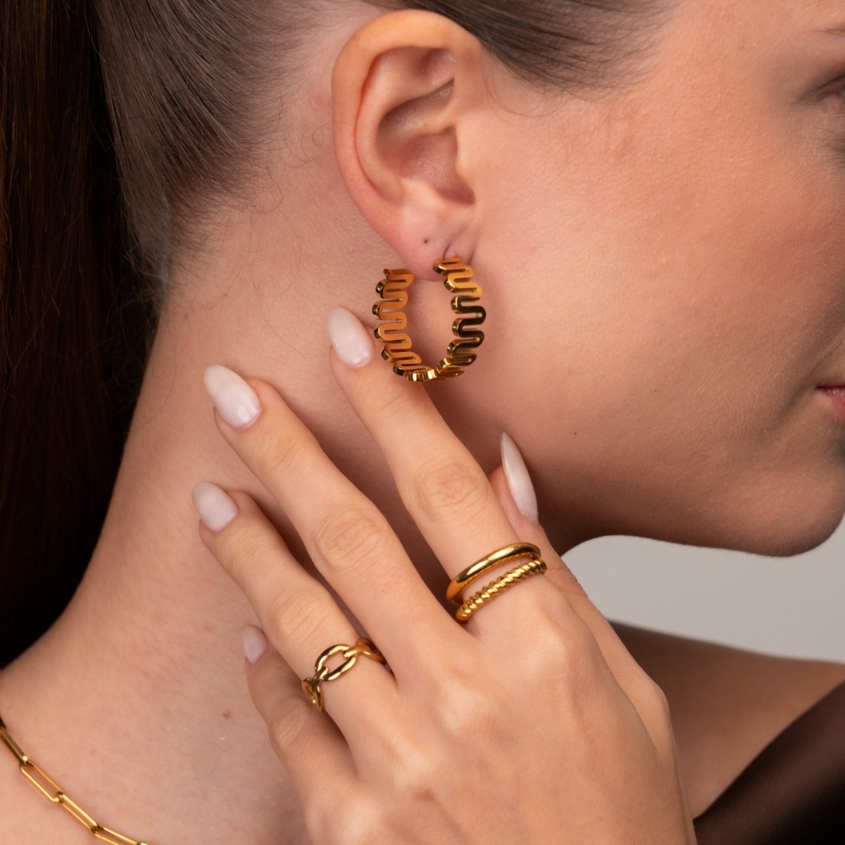 Earrings Zig Zag 18K Gold-Plated in 18K gold-plated – Meiva earrings view 5