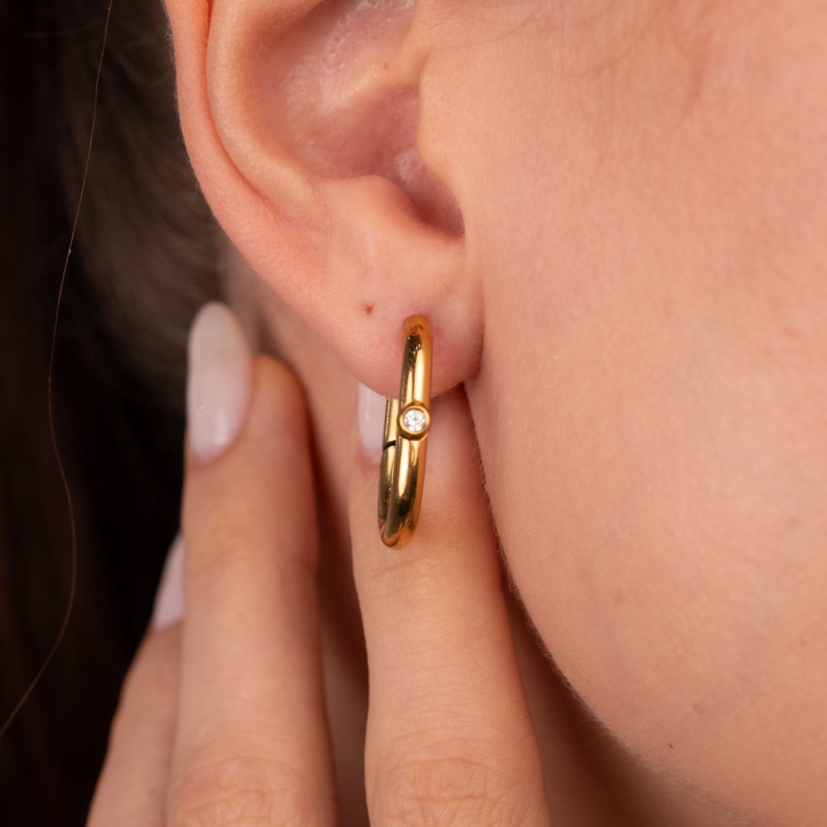 Earrings Shine 18K Gold-Plated Hoop in 18K gold-plated – Meiva earrings view 3