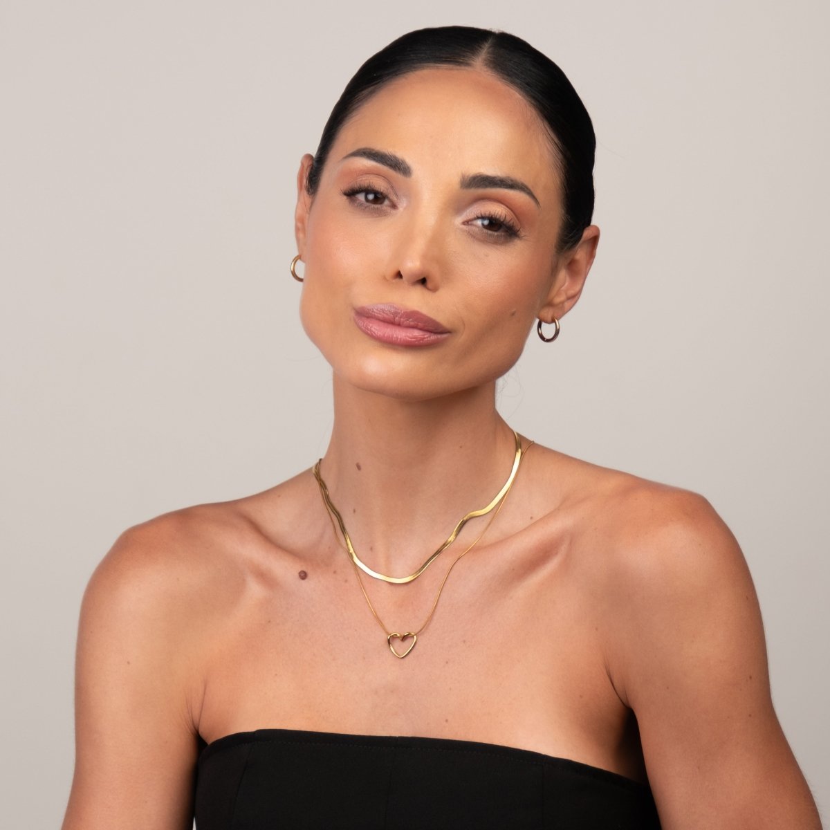 Set Minimalist Heart Necklace 18K Gold Plated in 18K gold-plated – Meiva necklace view 3