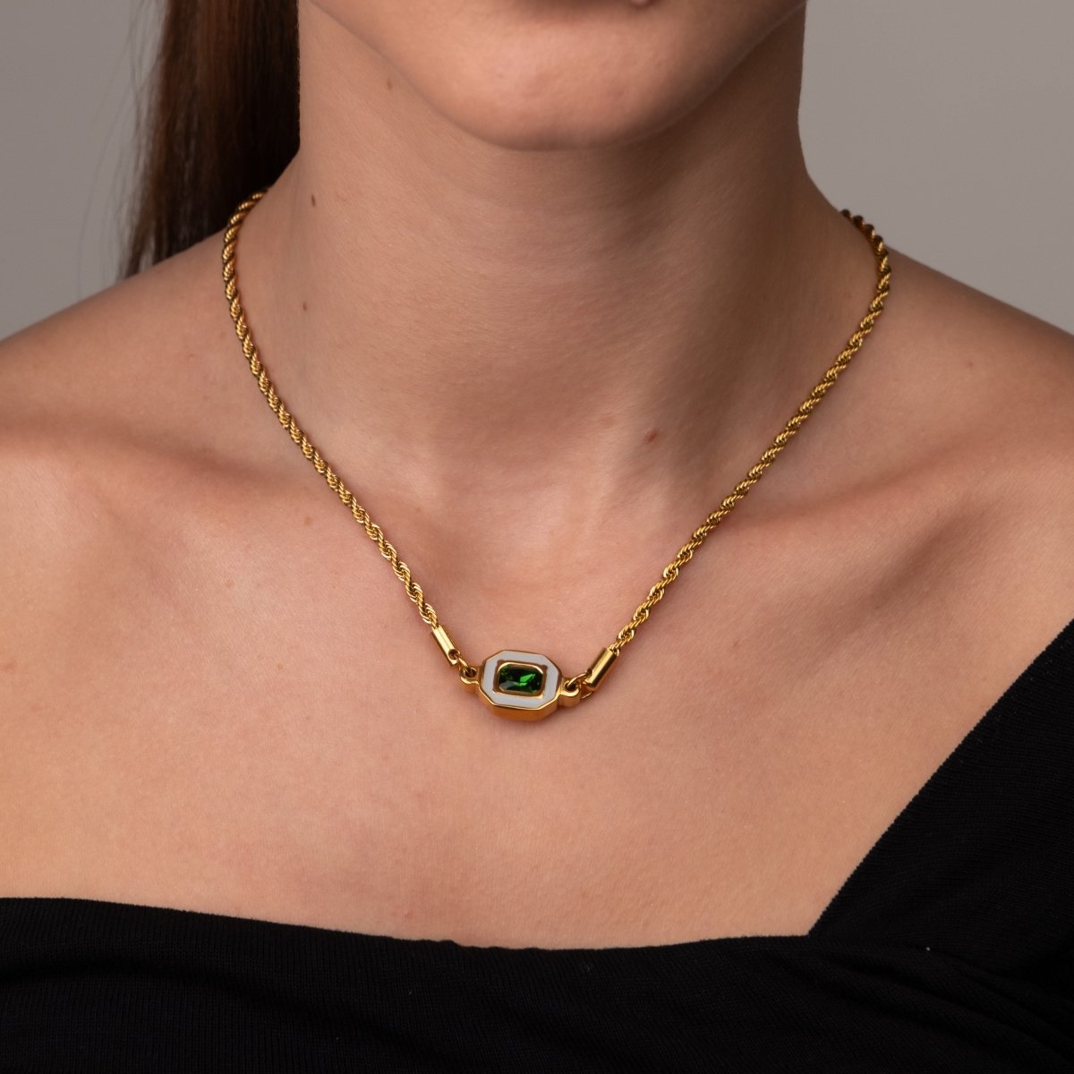Necklace Aura Emerald 18K Gold Plated in 18K gold-plated – Meiva necklace view 6