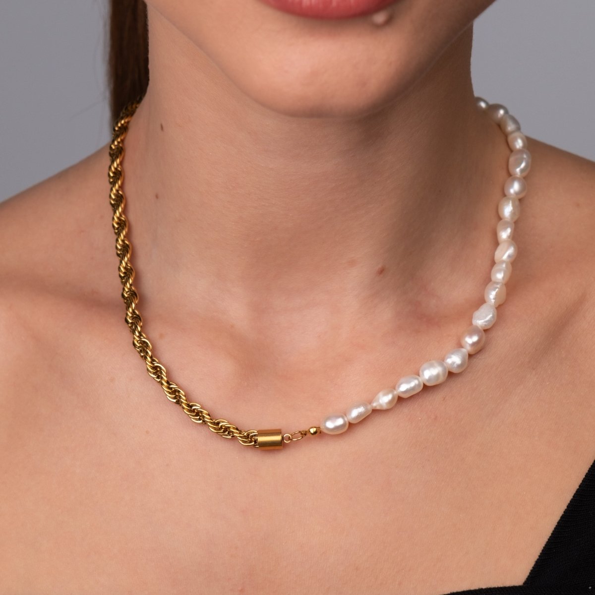 Necklace Brazilian Pearl 18K Gold Plated in 18K gold-plated, pearl – Meiva necklace view 11
