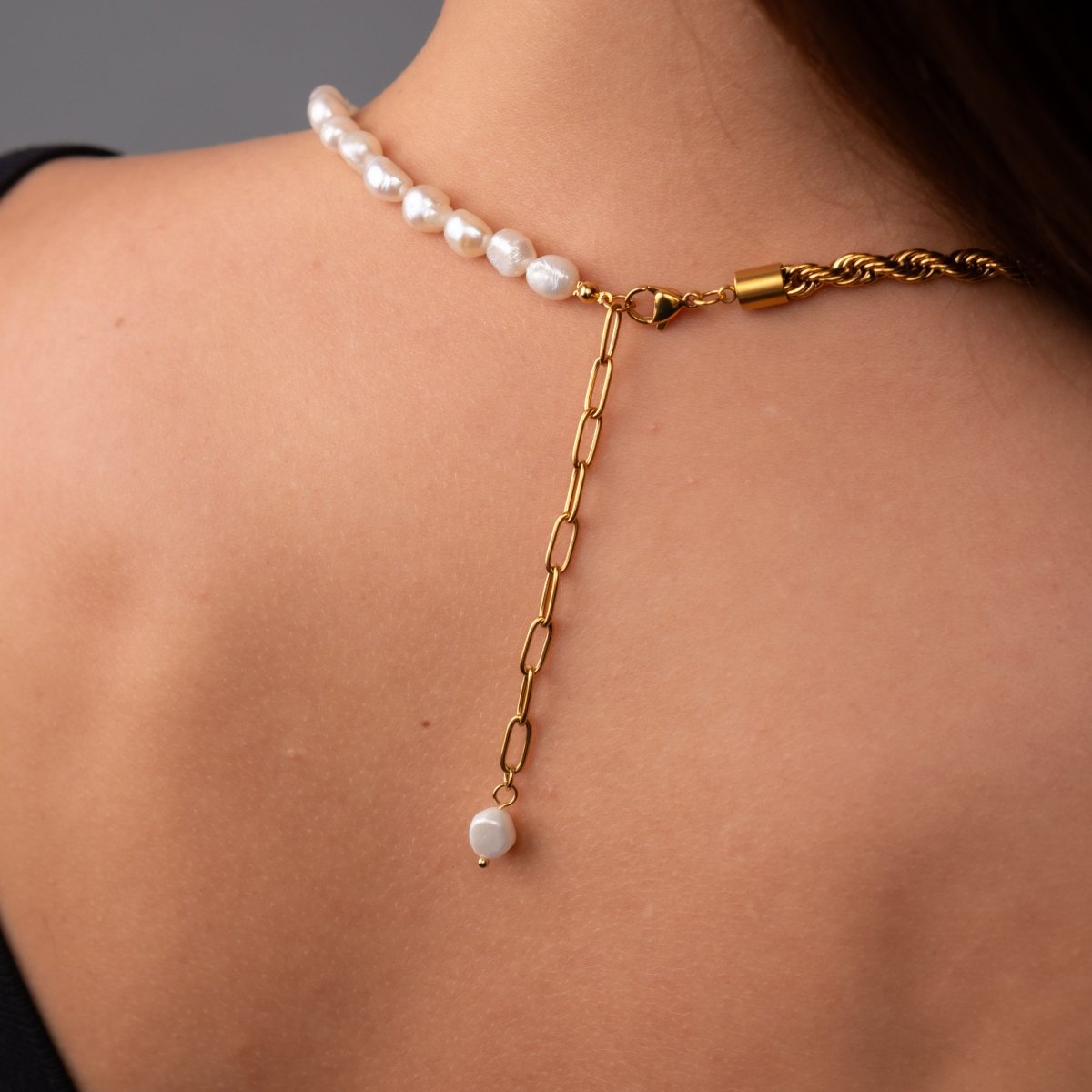 Necklace Brazilian Pearl 18K Gold Plated in 18K gold-plated, pearl – Meiva necklace view 4