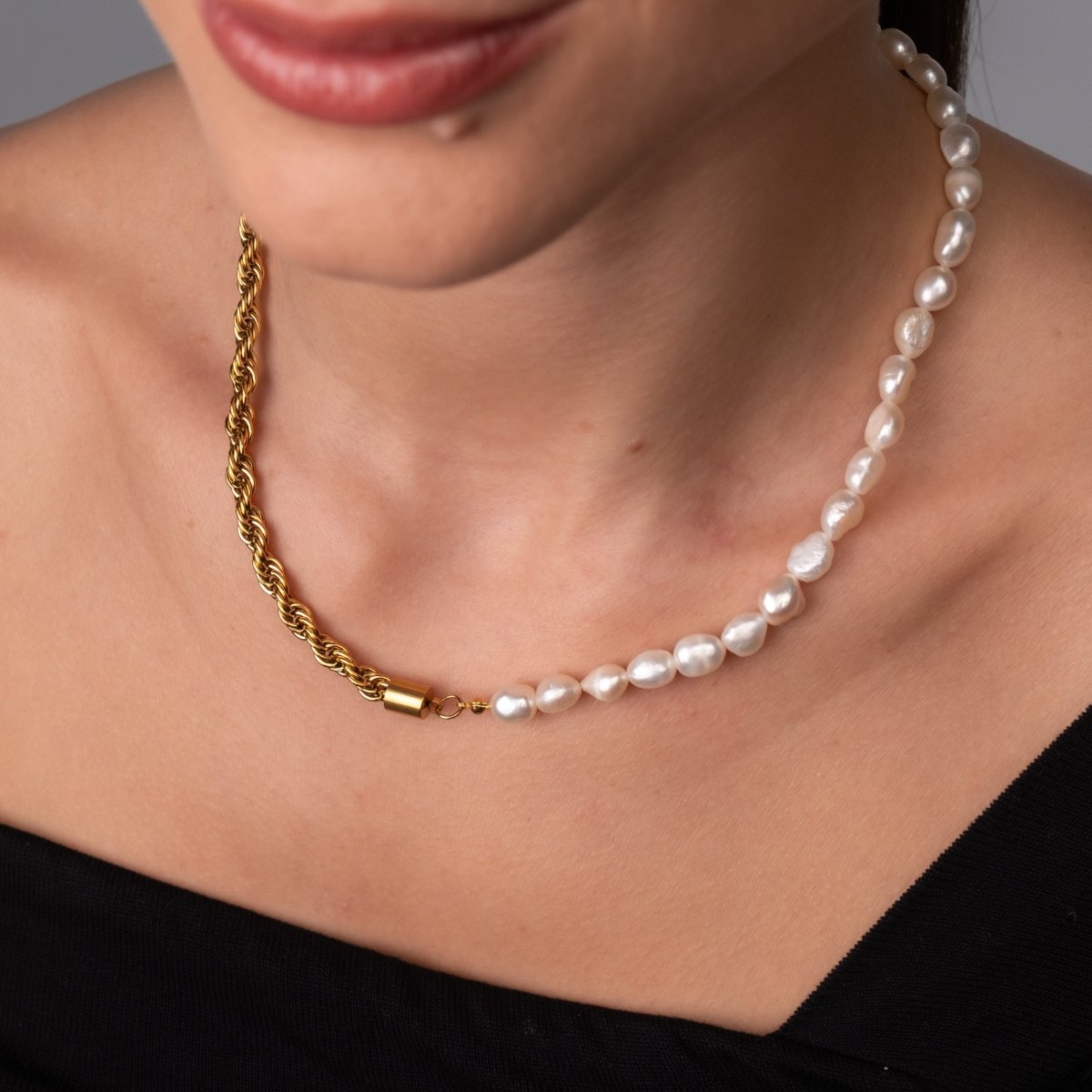 Necklace Brazilian Pearl 18K Gold Plated in 18K gold-plated, pearl – Meiva necklace view 8