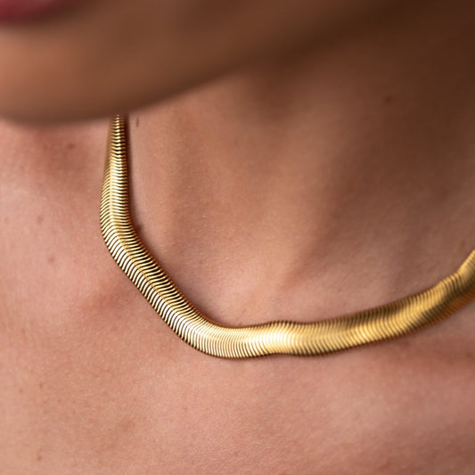 Women's Stainless Steel 18K Gold-Plated Necklace – Gaia Mesh Choker – Meiva necklace view 2