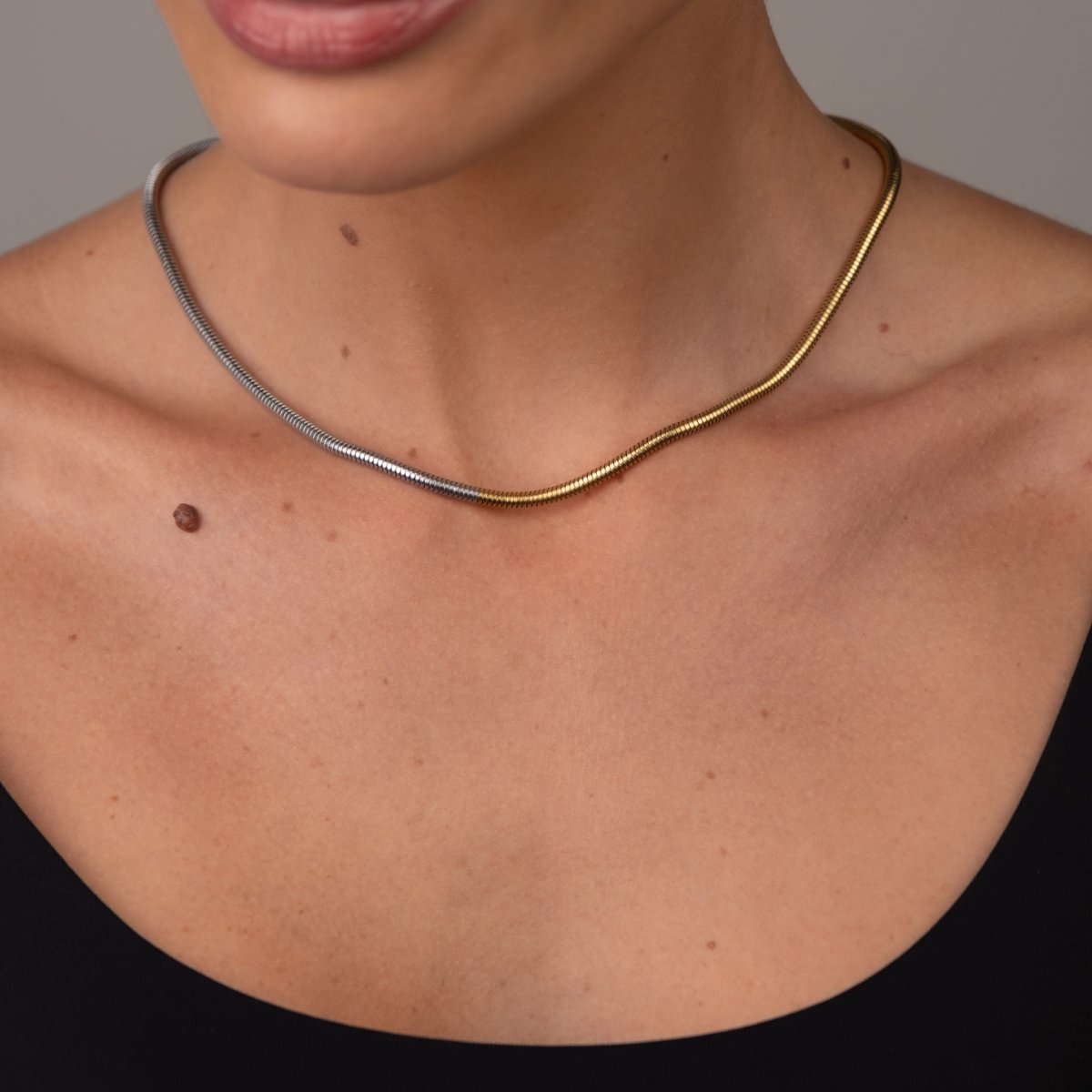 Necklace Contrast Mesh 18K Gold-Plated in 18K gold-plated – Meiva necklace view 5