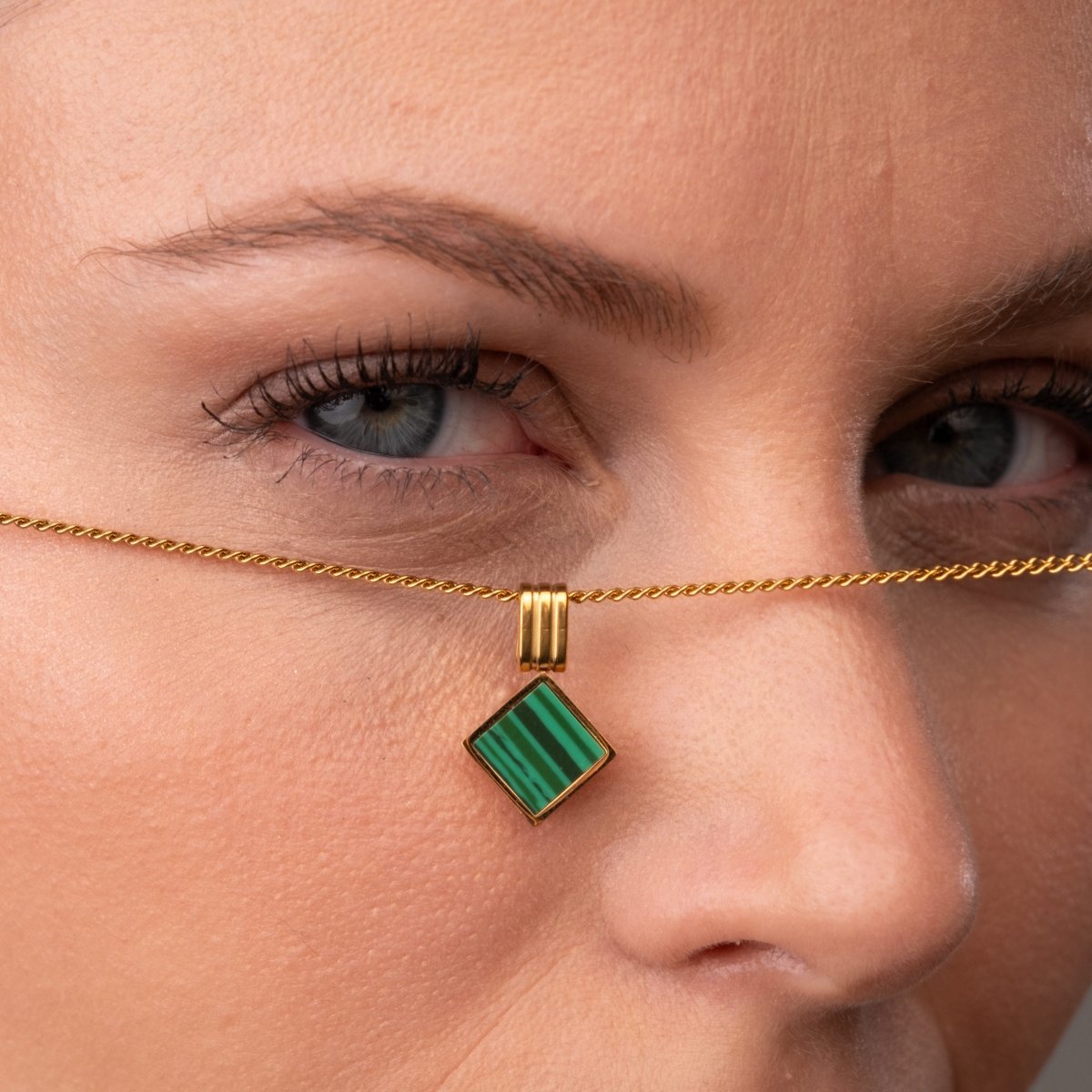 Necklace Geometric Minimal 18K Gold-Plated in 18K gold-plated – Meiva necklace view 6