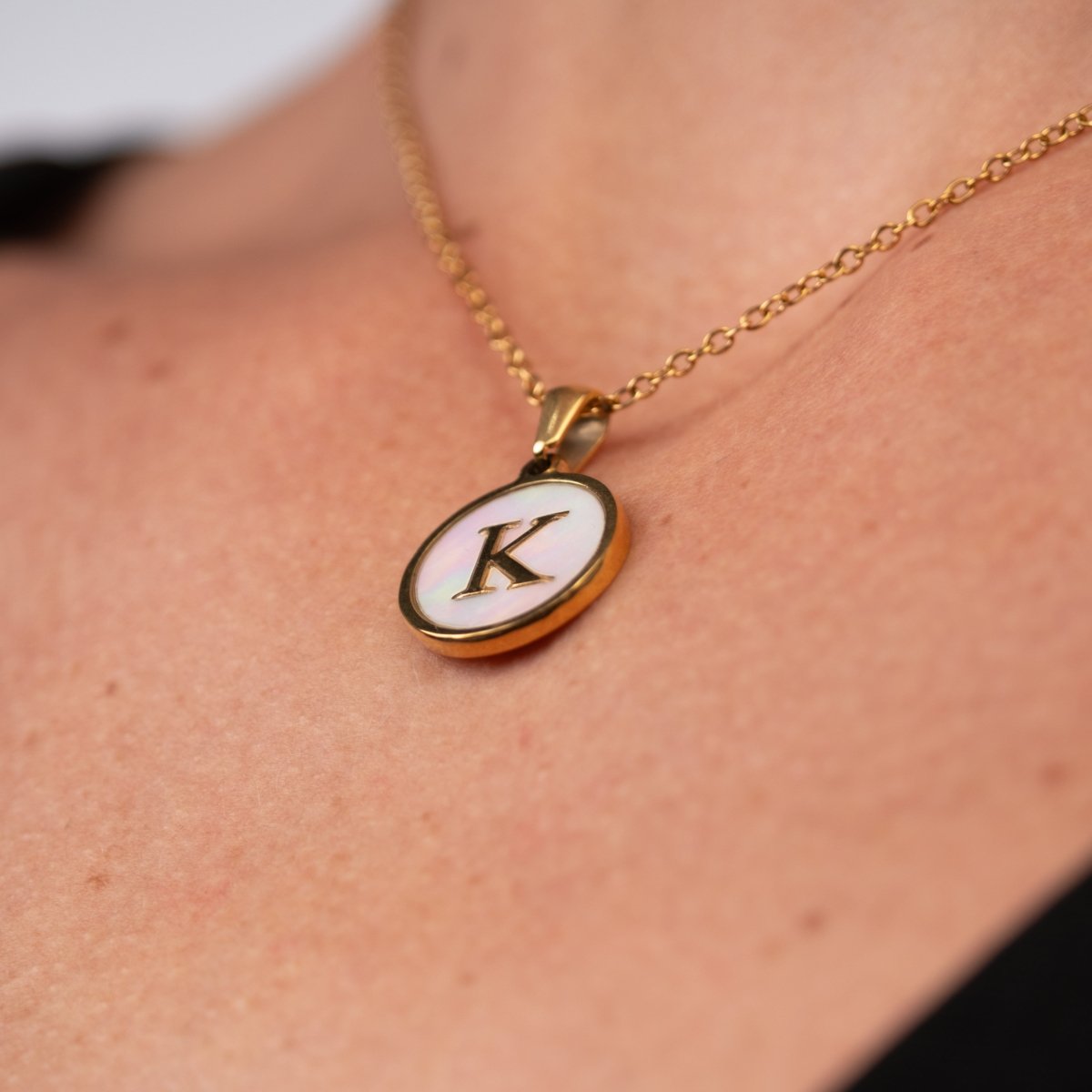 Necklace Marble Initial Letter 18K Gold Plated in 18K gold-plated – Meiva necklace view 4