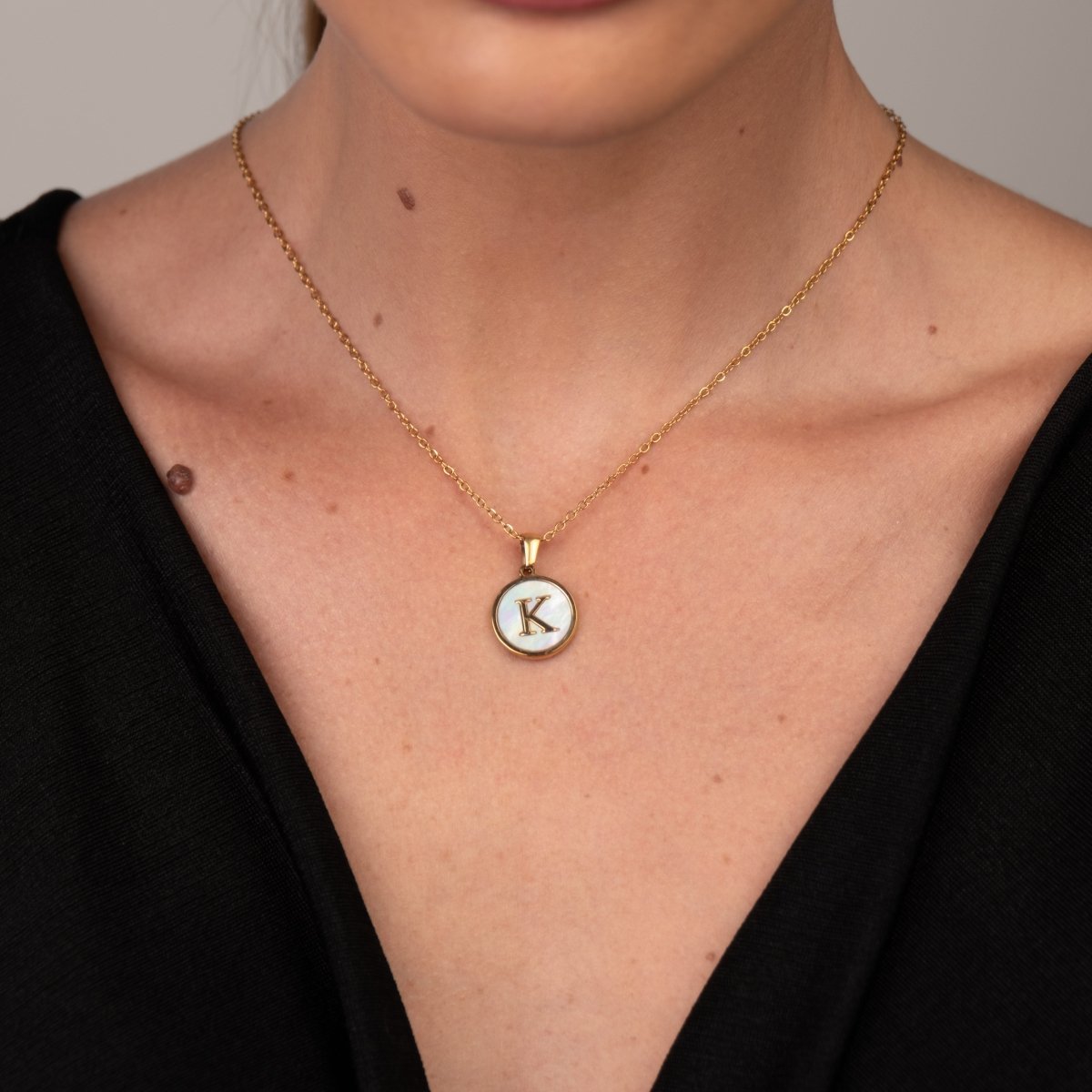 Necklace Marble Initial Letter 18K Gold Plated in 18K gold-plated – Meiva necklace view 5