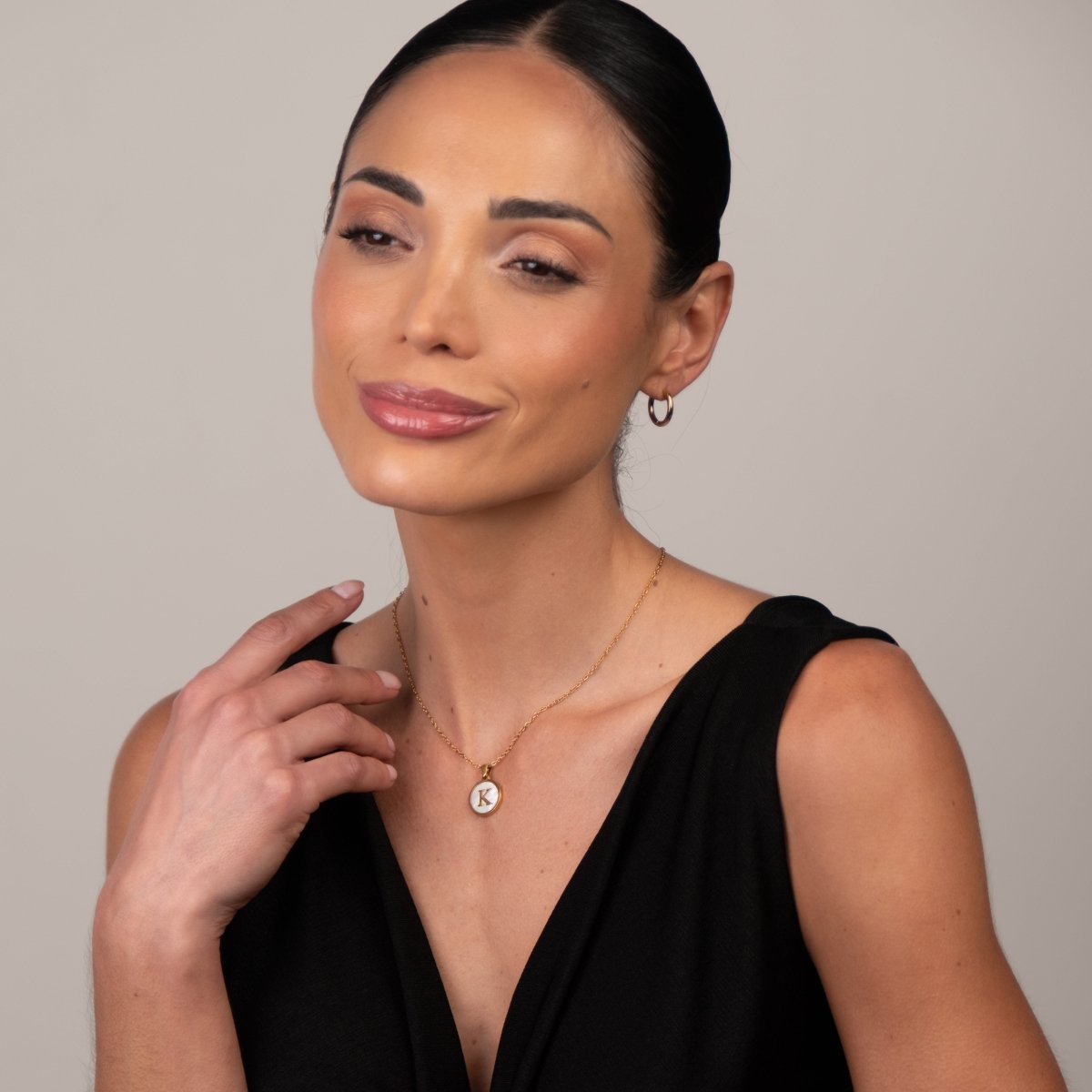Necklace Marble Initial Letter 18K Gold Plated in 18K gold-plated – Meiva necklace view 7