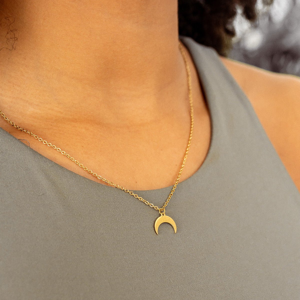 Necklace Moon Pendant 18K Gold-Plated in 18K gold-plated – Meiva necklace view 3