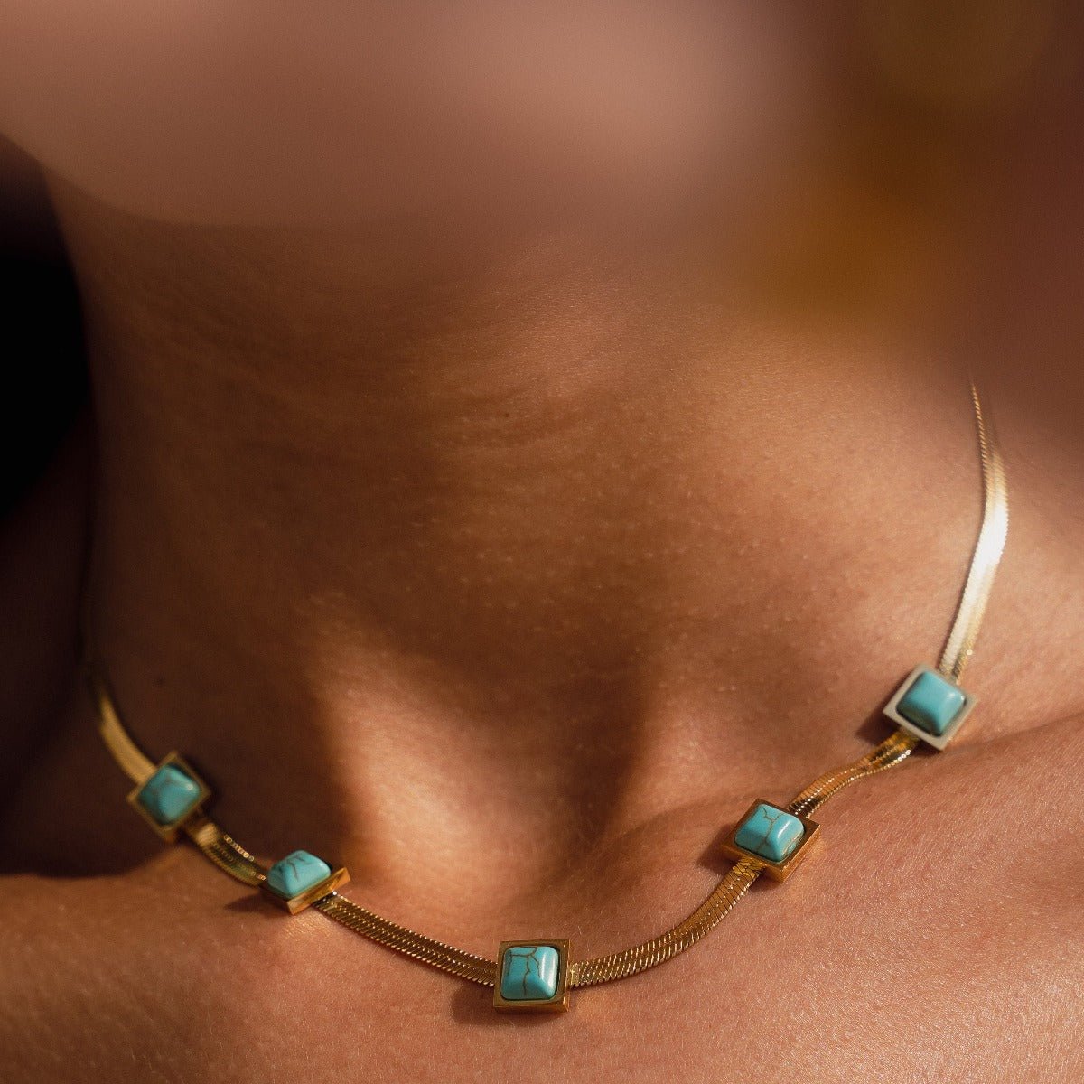Necklace Aqua Stone Mesh 18K Gold-Plated in 18K gold-plated – Meiva necklace view 2