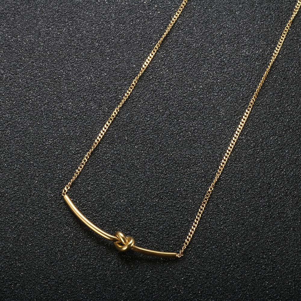 Necklace Knot 18K Gold-Plated in 18K gold-plated – Meiva necklace view 2