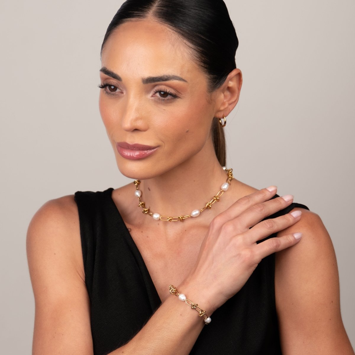 Necklace Knot 18K Gold-Plated in 18K gold-plated – Meiva necklace view 3