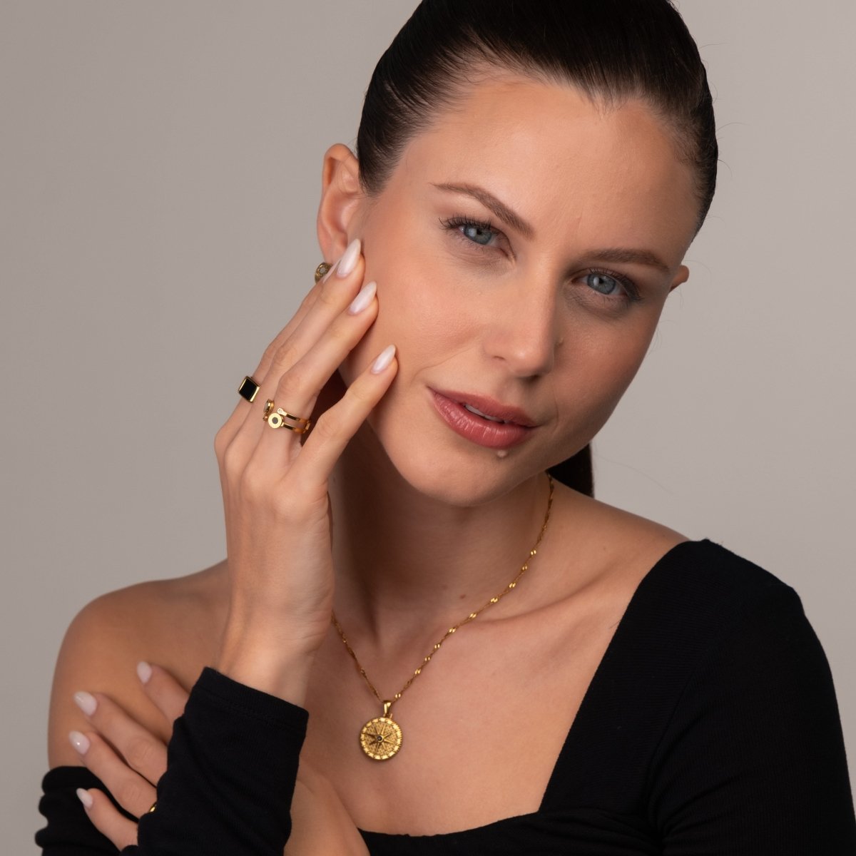 Necklace Selenza Cuban Chain 18K Gold-Plated in 18K gold-plated – Meiva necklace view 10