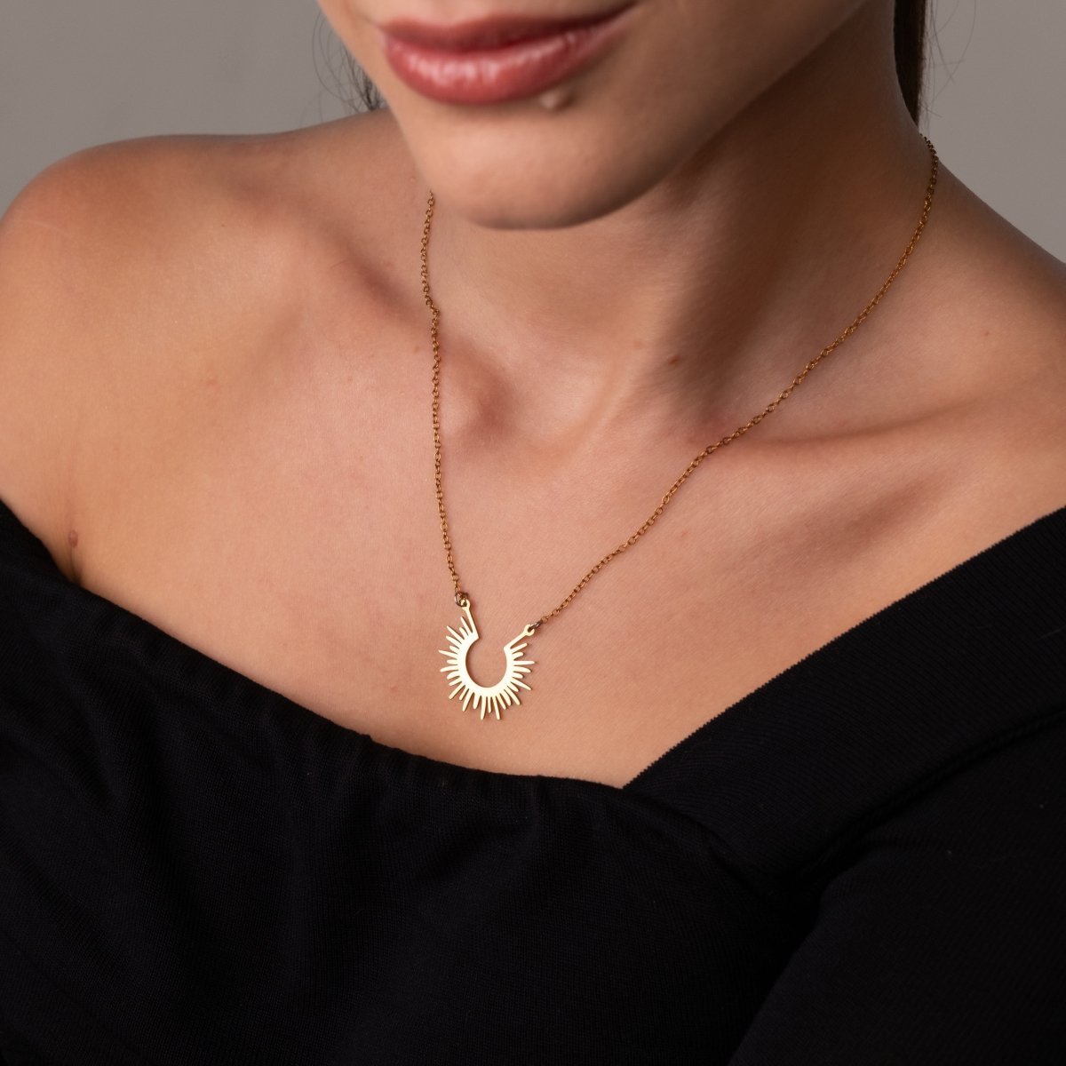 Necklace Spike Pendant 18K Gold-Plated in 18K gold-plated – Meiva necklace view 3