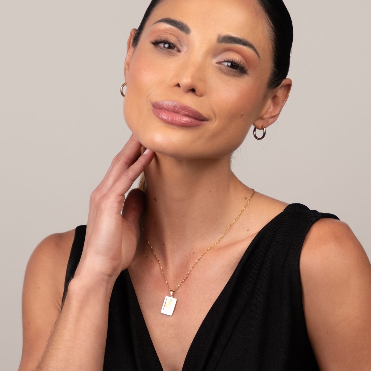 Necklace Sunrise with Sunrise Pendant 18K Gold-Plated in 18K gold-plated – Meiva necklace view 3
