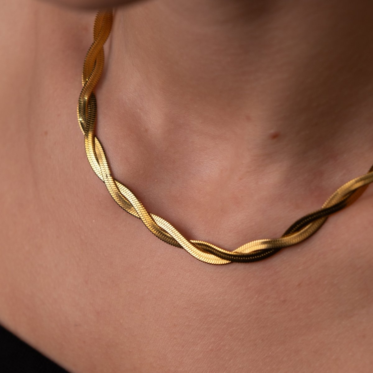 Necklace Twist 18K Gold-Plated in 18K gold-plated – Meiva necklace view 2