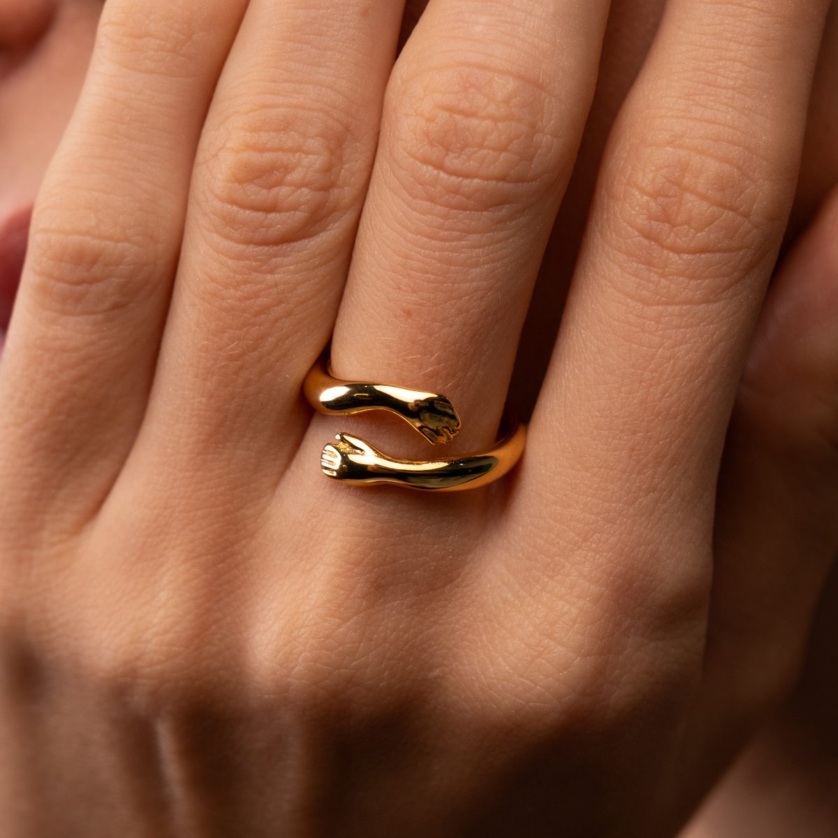 Ring Hug 18K Gold Plated in 18K gold-plated – Meiva ring view 6