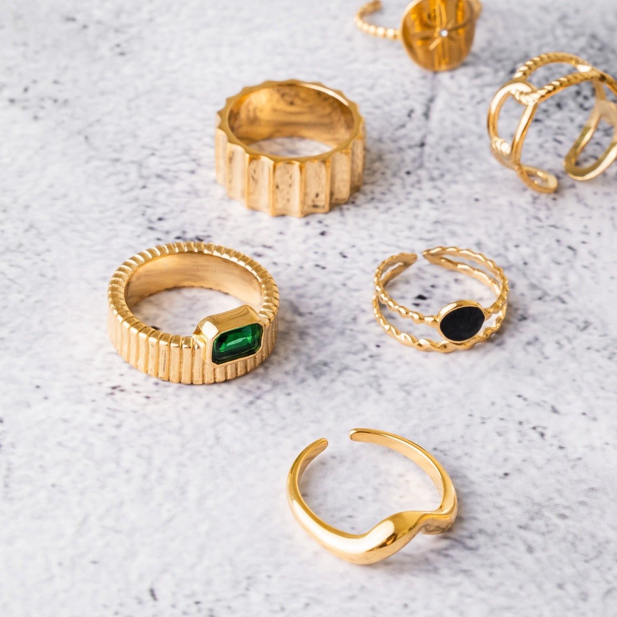 Ring Adjustable Onyx Gold Plated 18K in 18K gold-plated – Meiva ring view 2