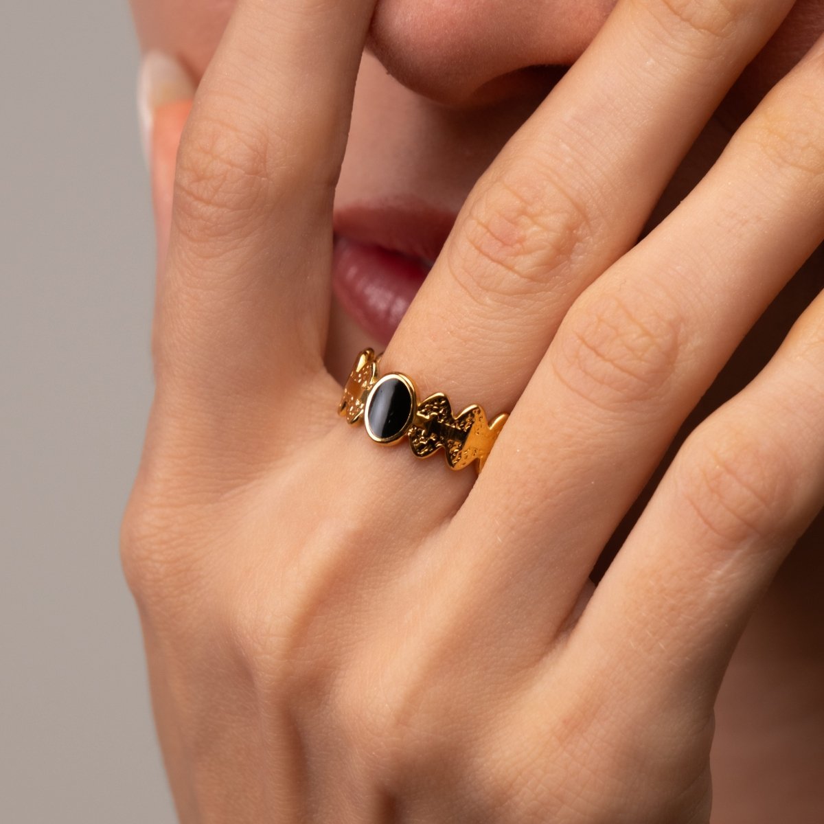 Ring Adjustable Onyx Gold Plated 18K in 18K gold-plated – Meiva ring view 7