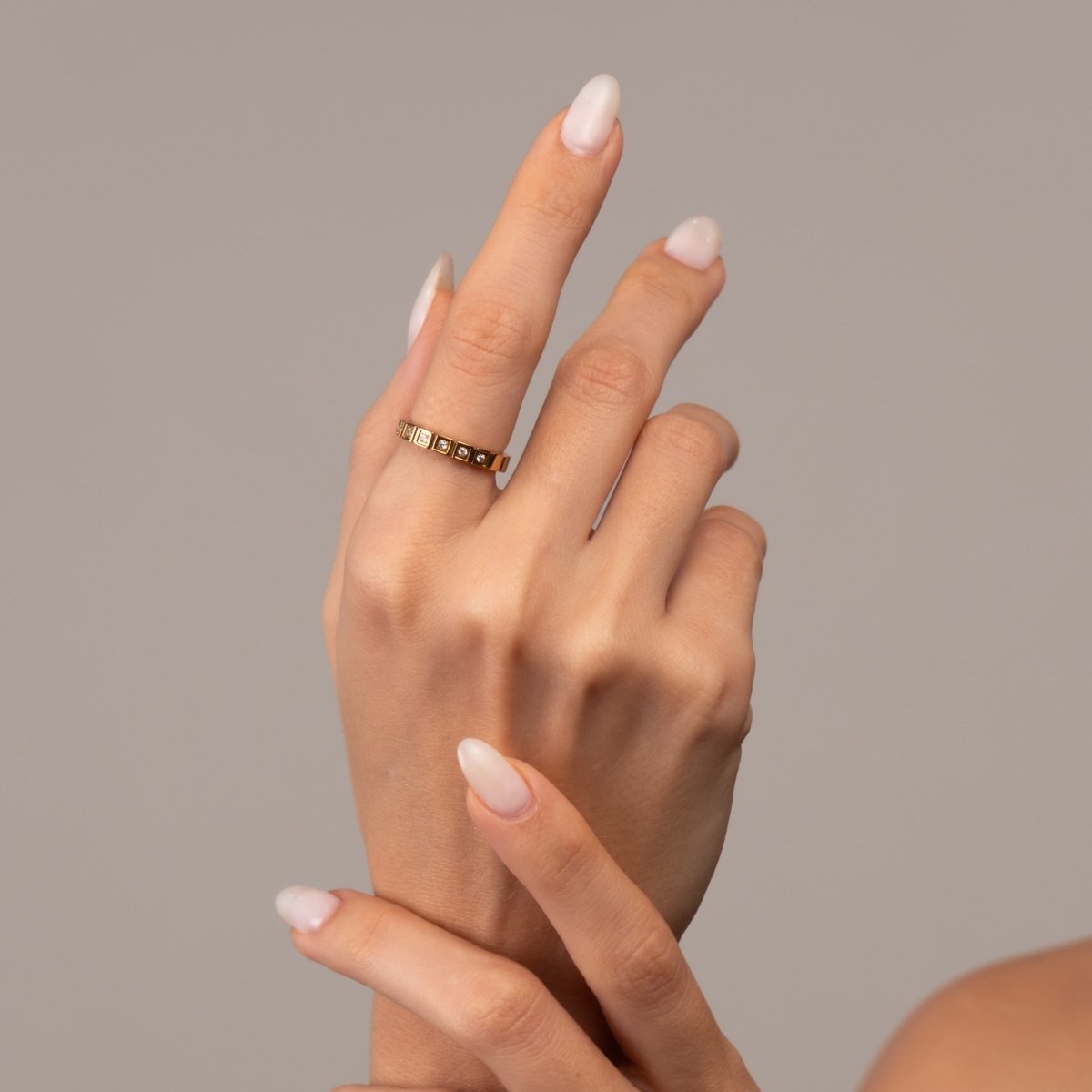Ring Stone Block 18K Gold Plated in 18K gold-plated – Meiva ring view 3