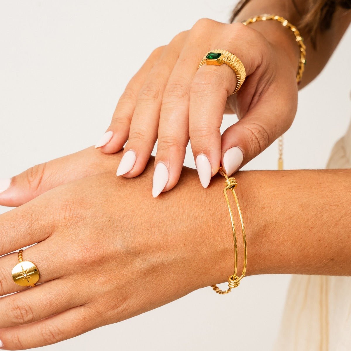 Ring Capri Emerald 18K Gold-Plated in 18K gold-plated – Meiva ring view 2
