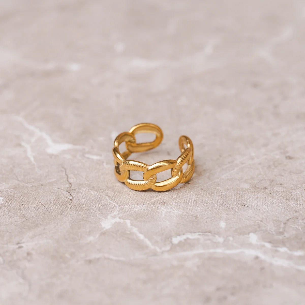 Ring Bold Chain Adjustable 18K Gold Plated in 18K gold-plated – Meiva ring view 2