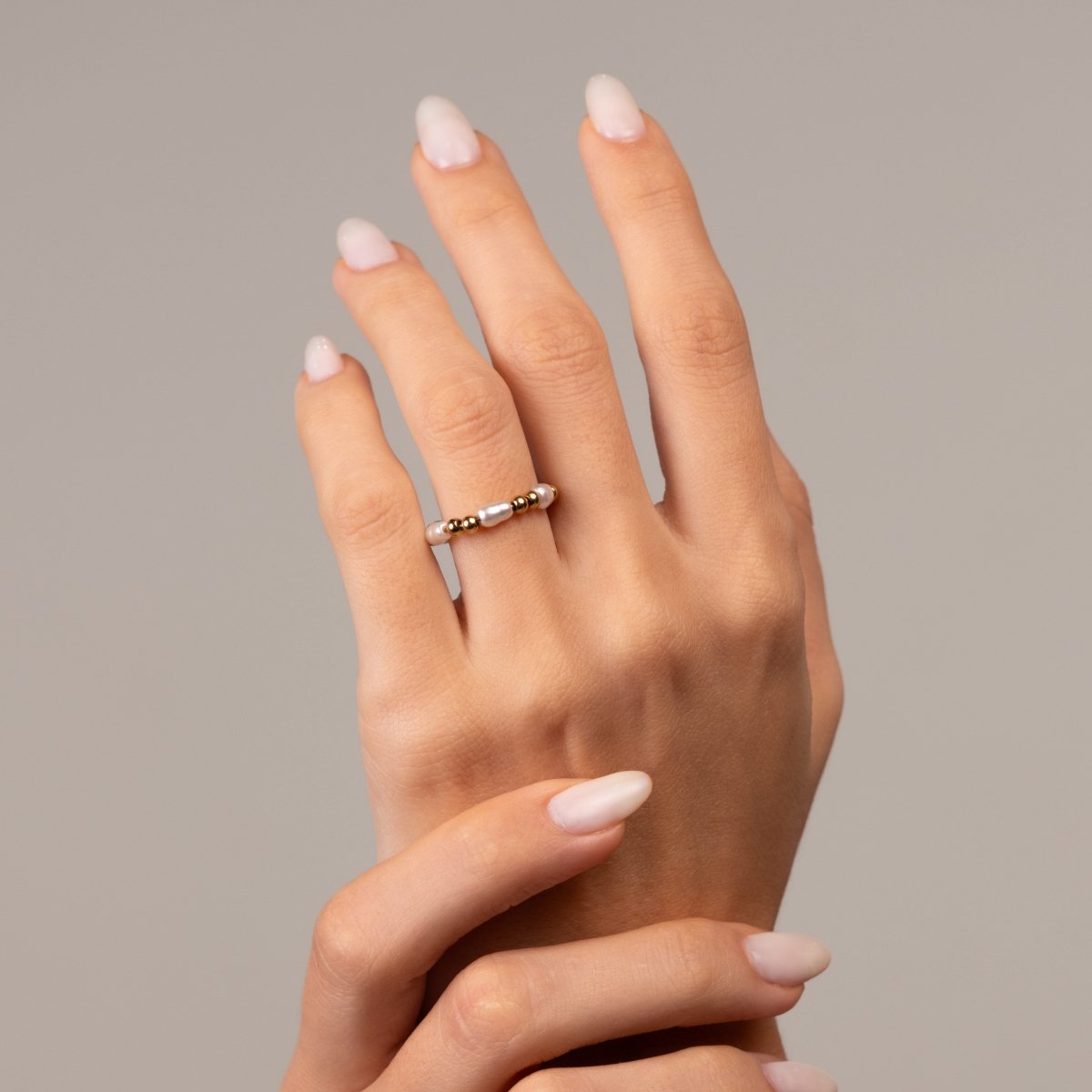 Ring Dress Pearl 18K Gold-Plated in 18K gold-plated, pearl – Meiva ring view 4