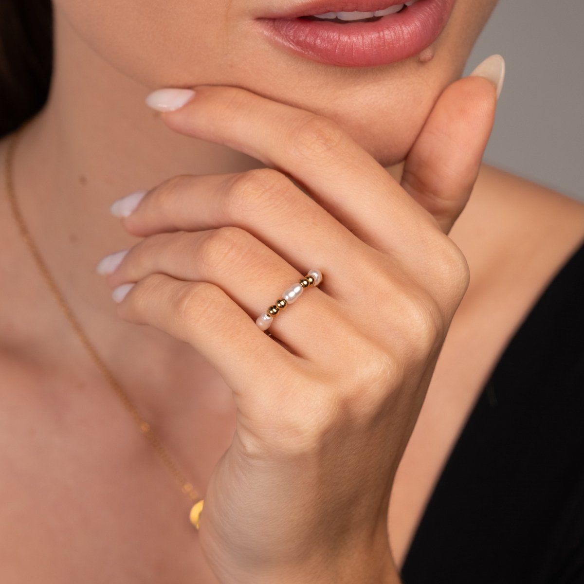 Ring Dress Pearl 18K Gold-Plated in 18K gold-plated, pearl – Meiva ring view 7