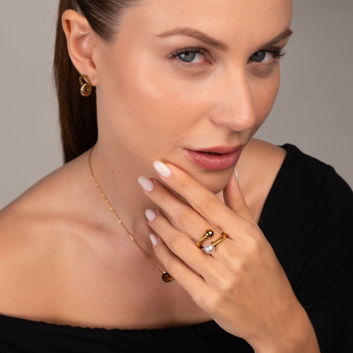 Ring Elegance Pearl 18K Gold-Plated in 18K gold-plated, pearl – Meiva ring view 6