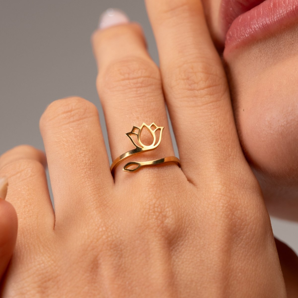 Ring Lotus Flower 18K Gold Plated in 18K gold-plated – Meiva ring view 5