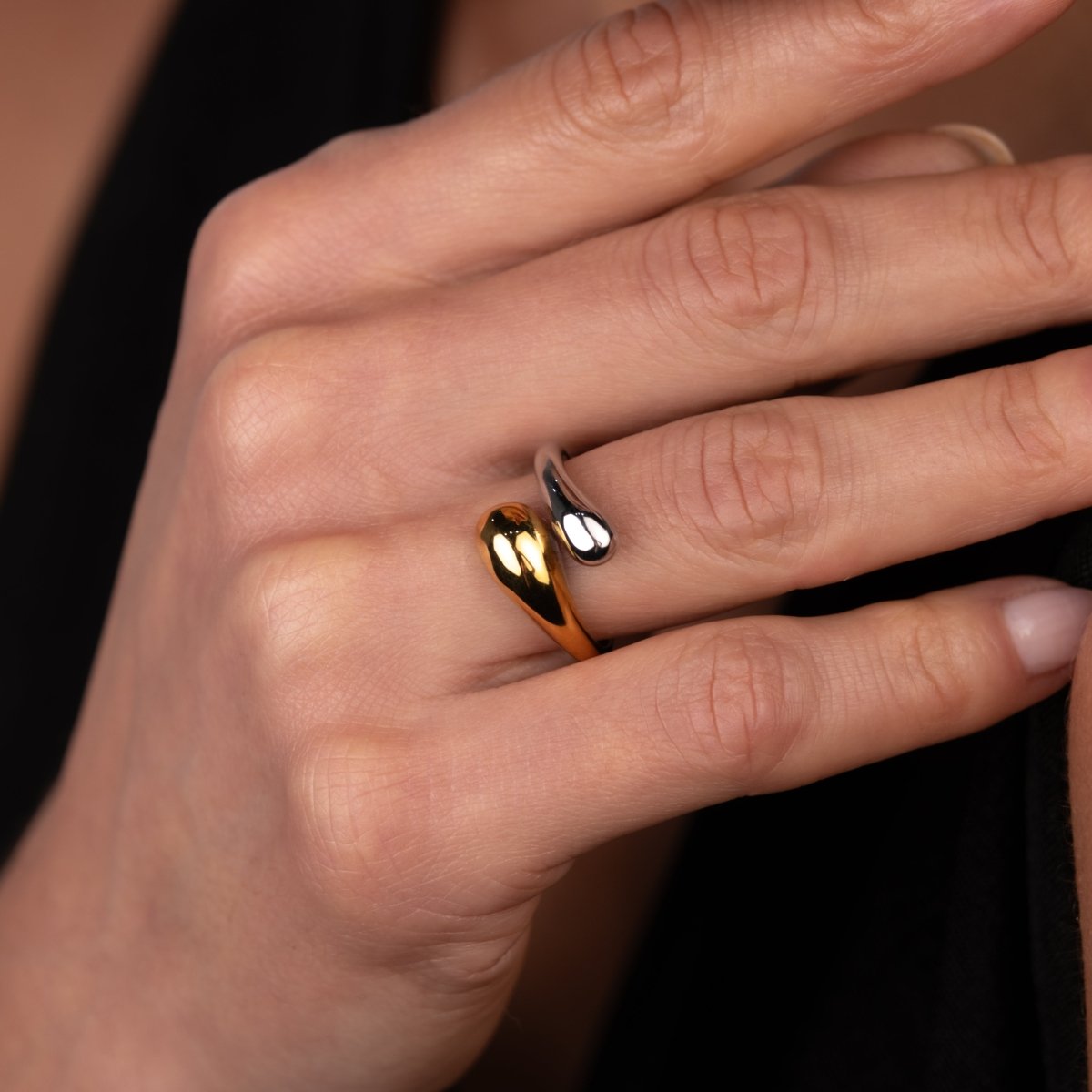 Ring Drop Adjustable Two-Tone Gold and Silver – Meiva ring view 3