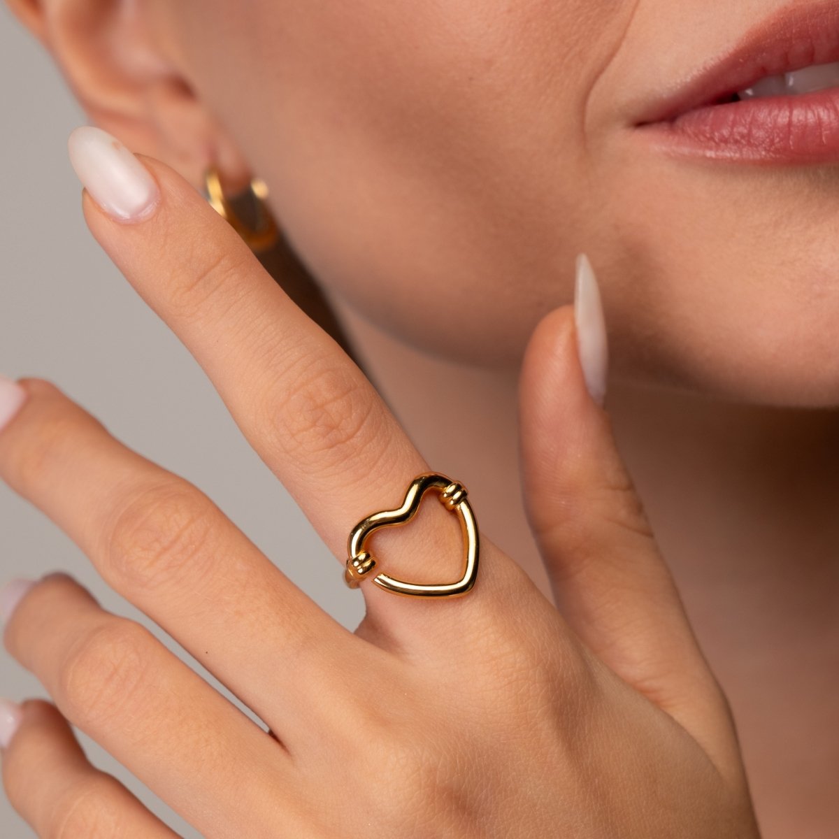 Ring Open Heart 18K Gold-Plated in 18K gold-plated – Meiva ring view 4
