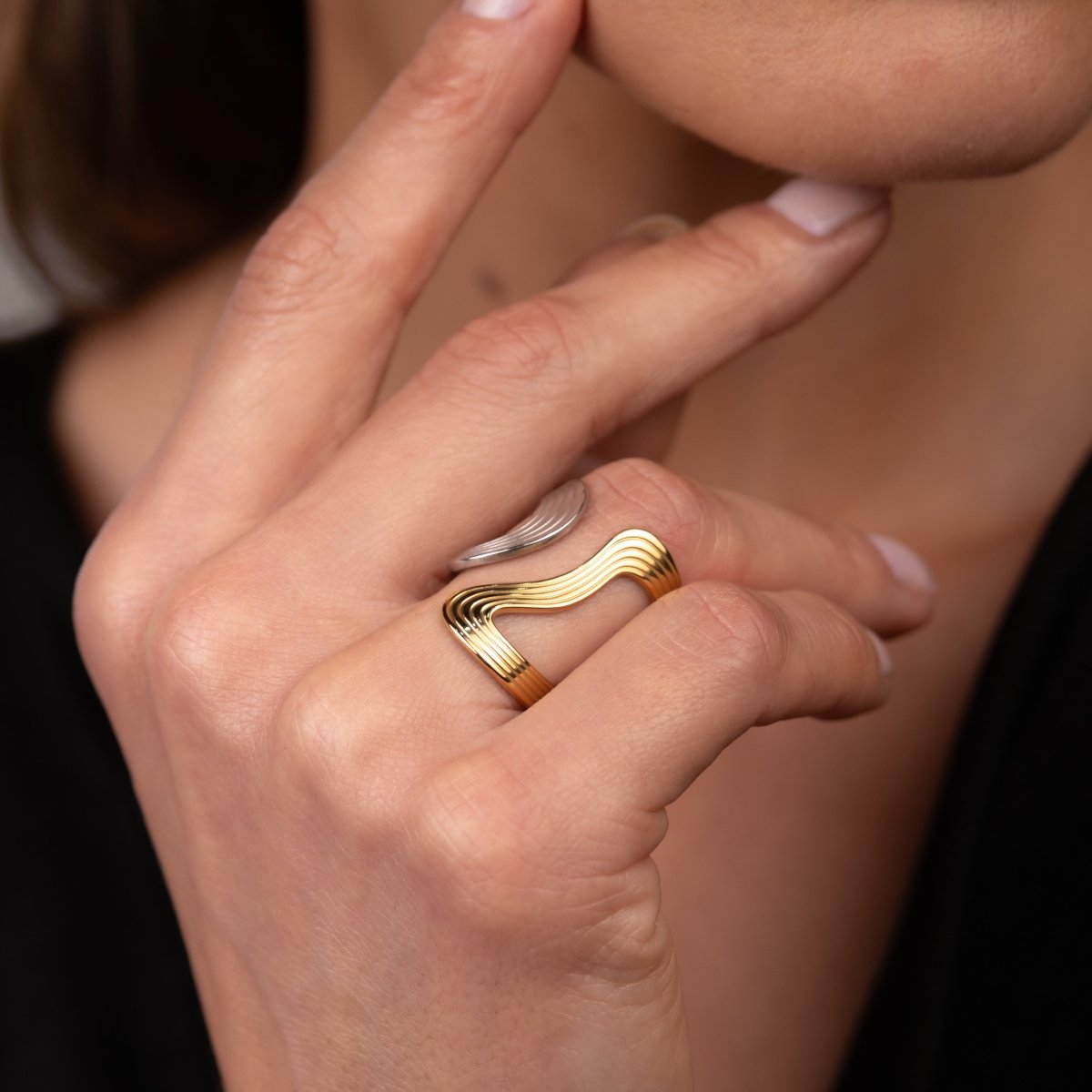 Ring Infinity Adjustable Two-Tone Gold and Silver – Meiva ring view 4