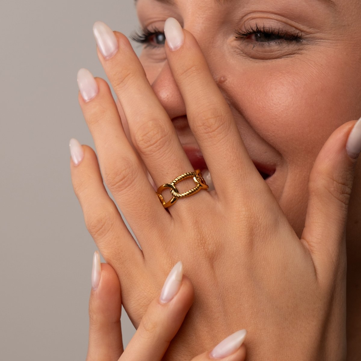 Ring Link Adjustable 18K Gold-Plated in 18K gold-plated – Meiva ring view 6