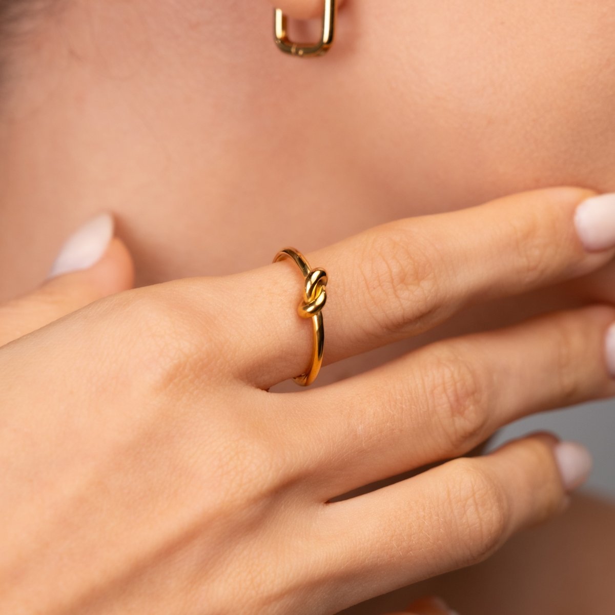Ring Knot 18K Gold-Plated in 18K gold-plated – Meiva ring view 3