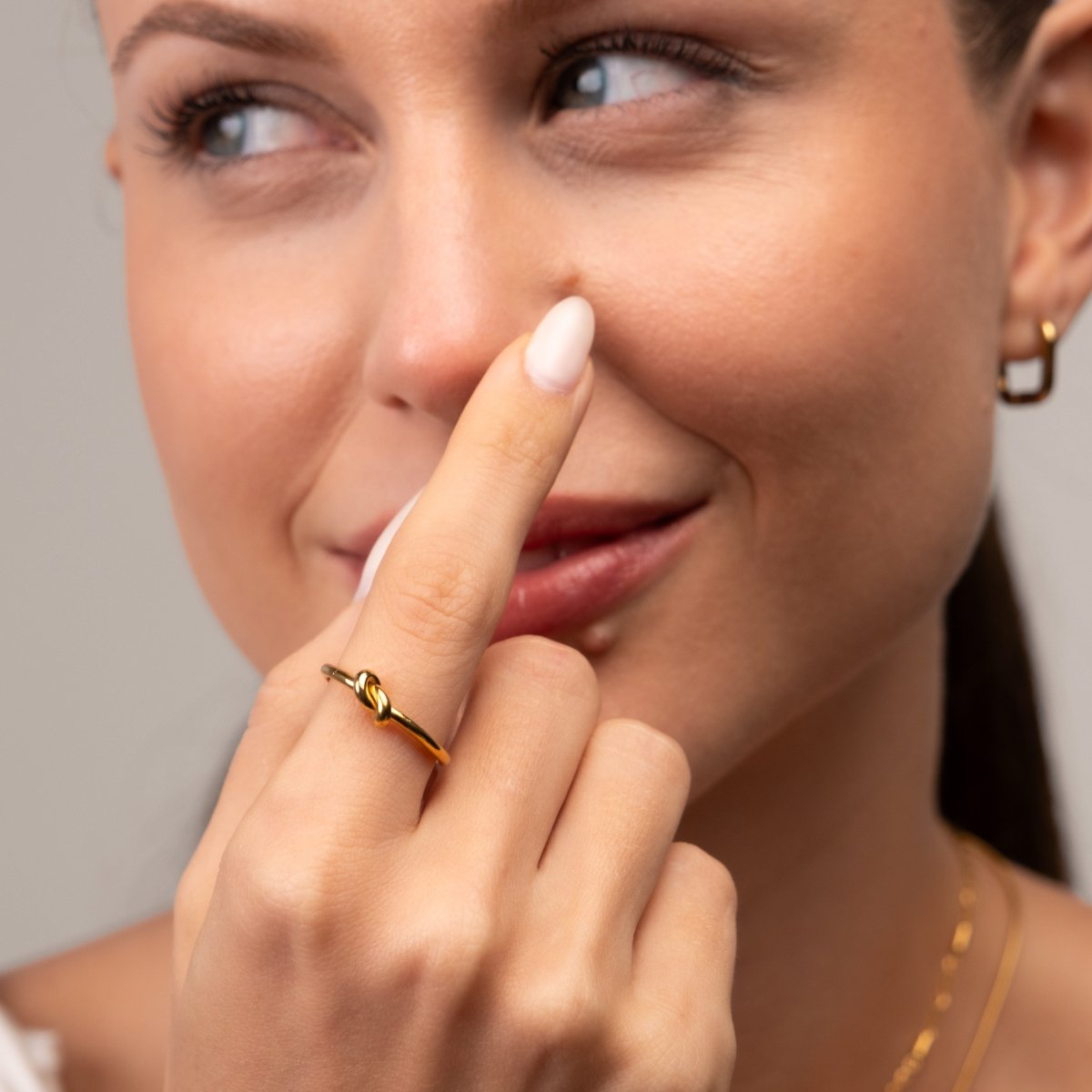 Ring Knot 18K Gold-Plated in 18K gold-plated – Meiva ring view 5
