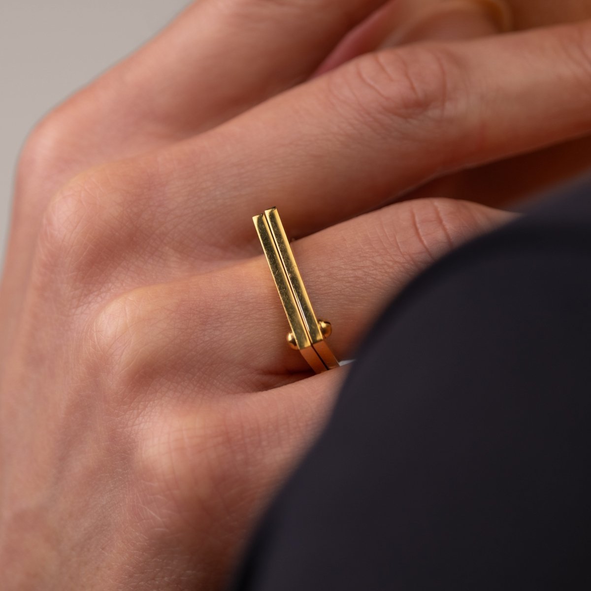 Ring Flat Screw 18K Gold-Plated in 18K gold-plated – Meiva ring view 5