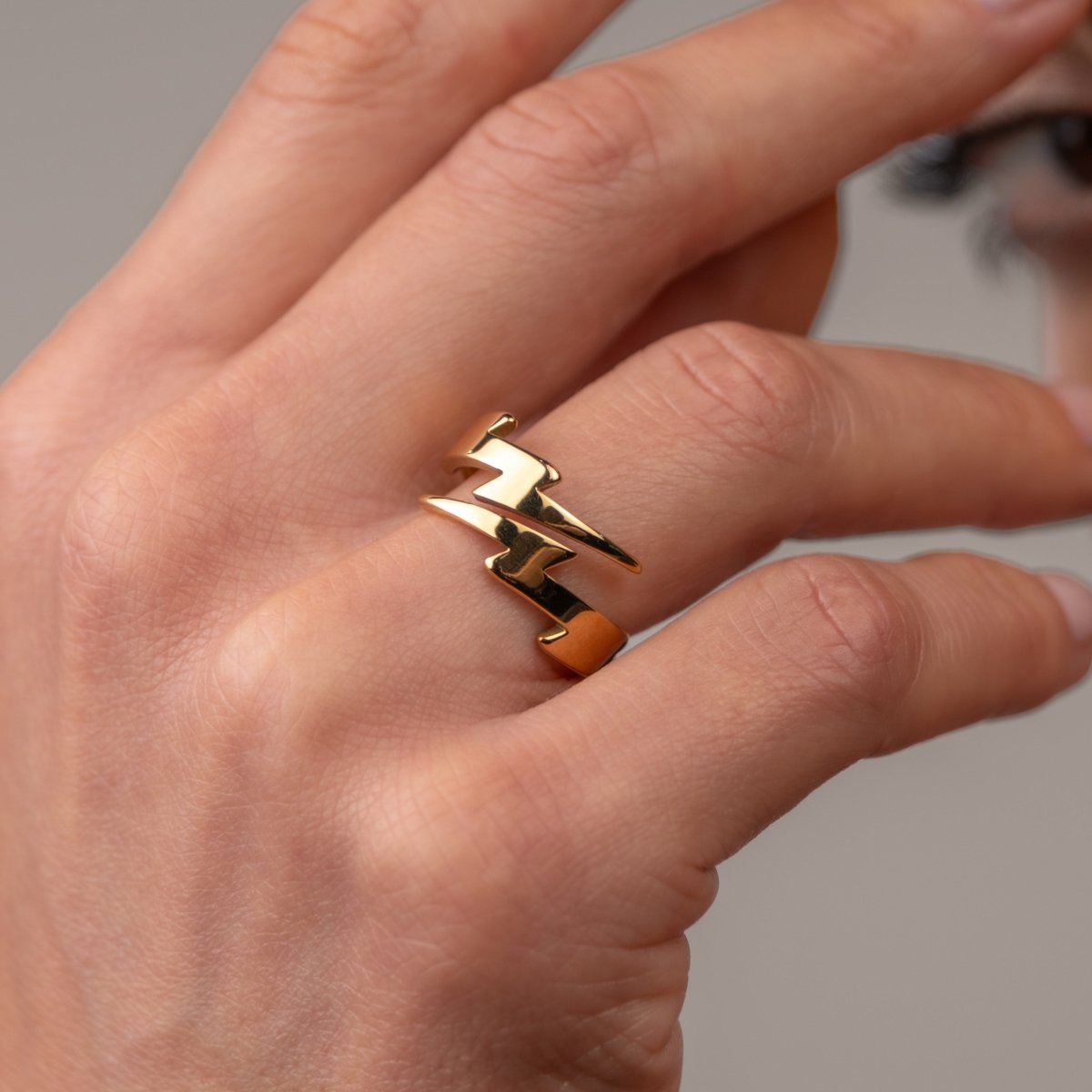 Ring Lightning Bolt 18K Gold Plated in 18K gold-plated – Meiva ring view 5