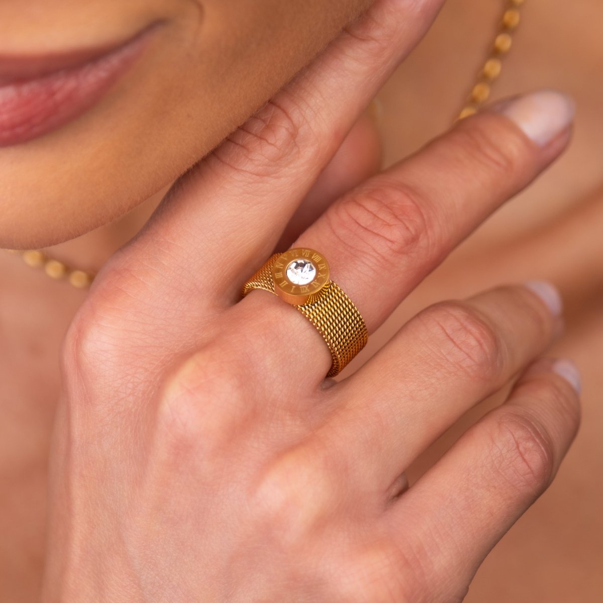 Ring Roman Mesh 18K Gold Plated in 18K gold-plated – Meiva ring view 5