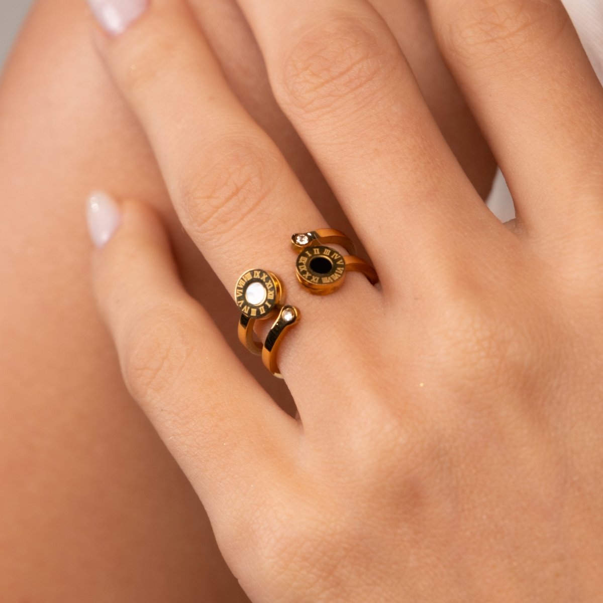 Ring Roman Venice 18K Gold Plated in 18K gold-plated – Meiva ring view 4