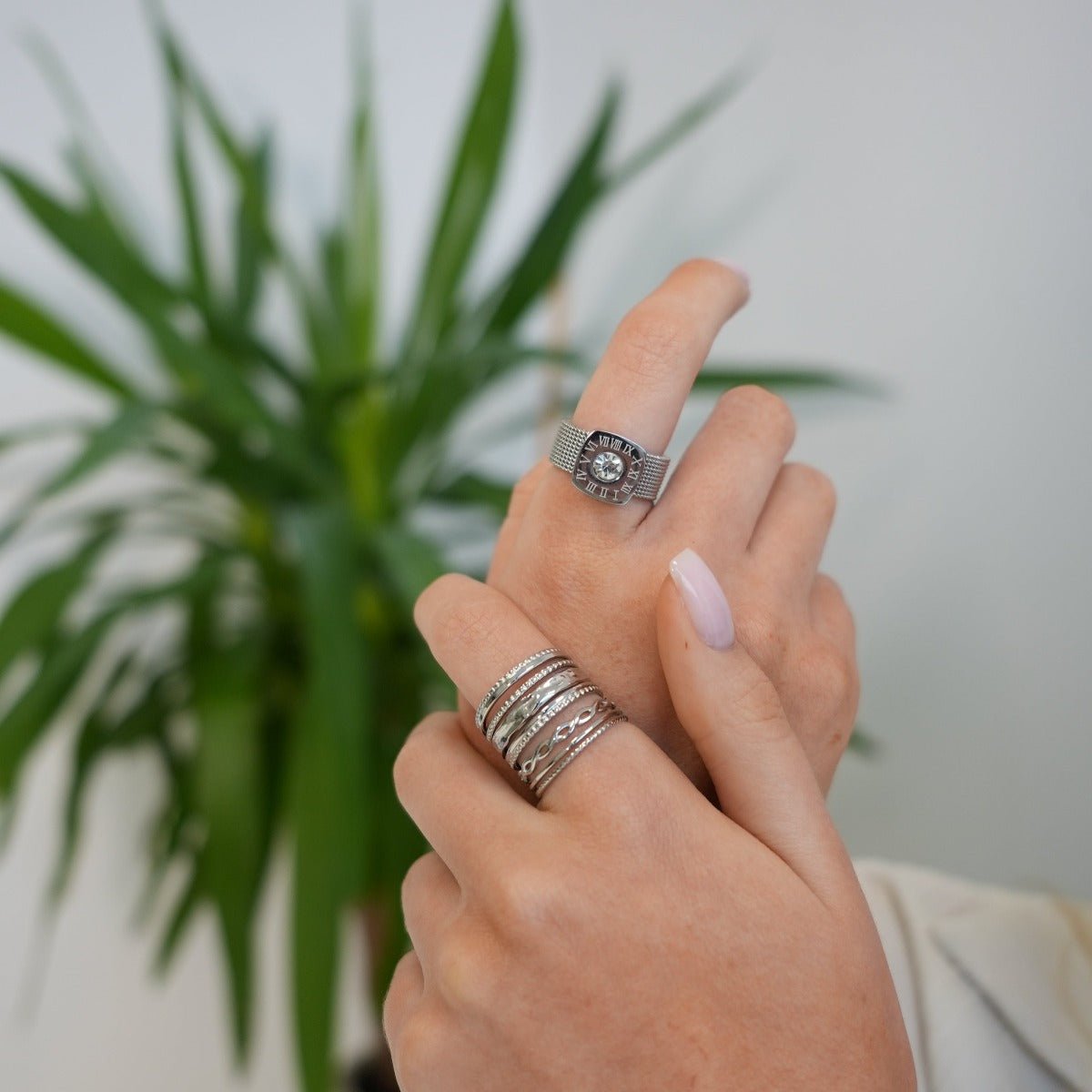 Ring Silver Adjustable Royale – Meiva ring view 4